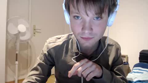 Snapshot of phillip25y chatting on 26, 3, 2026 phillip25y online show from 26, 3, 2026