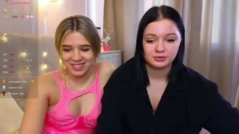 Snapshot of phyllisheart chatting on 9, 3, 2025 Lora black and Lili blonde welcome you here online show from 9, 3, 2025
