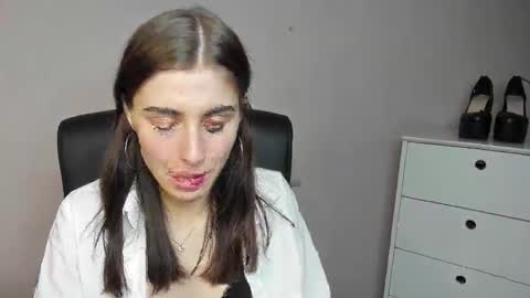 P I A online show from 21, 10, 2025