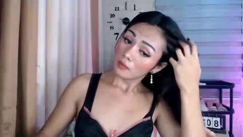 Pia online show from 8, 4, 2026