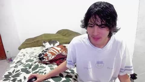 picaszomilos350 online show from 28, 11, 2025