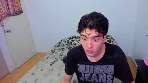 picaszomilos350 online show from 3, 3, 2026