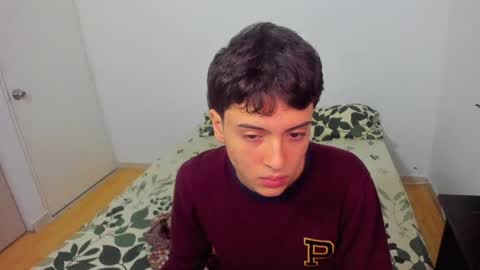 picaszomilos350 online show from 17, 3, 2026