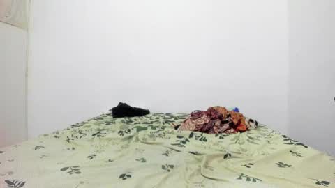 picaszomilos350 online show from 6, 4, 2026