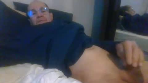 Snapshot of pichoun71 chatting on 27, 12, 2024 pichoun71 online show from 27, 12, 2024