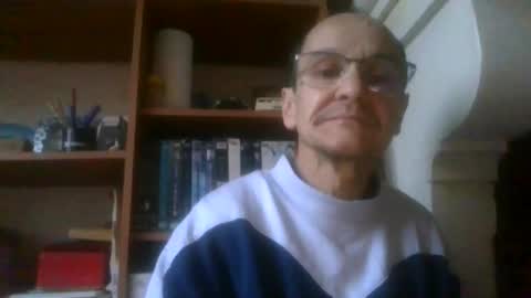 Snapshot of pichoun71 chatting on 1, 2, 2025 pichoun71 online show from 1, 2, 2025