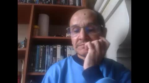 Snapshot of pichoun71 chatting on 22, 2, 2025 pichoun71 online show from 22, 2, 2025