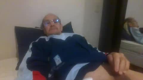 pichoun71 online show from 9, 11, 2025