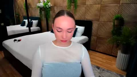 Emelie online show from 24, 10, 2025