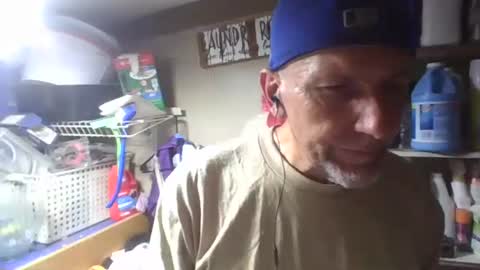 Snapshot of pierce702420 chatting on 5, 5, 2026 pierce702420 online show from 5, 5, 2026