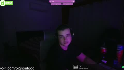 Snapshot of pignoufgod chatting on 15, 9, 2025 Batam online show from 15, 9, 2025