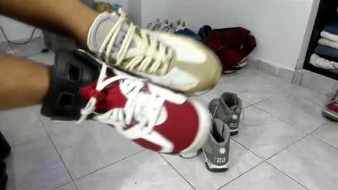 pikoro_gomez online show from 18, 12, 2025