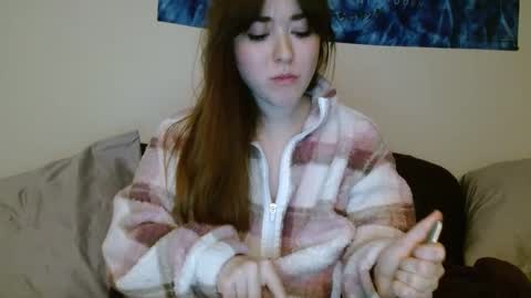 Snapshot of pillogoddess chatting on 7, 1, 2025 PilloGoddess online show from 7, 1, 2025