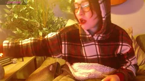 Snapshot of pillogoddess chatting on 15, 12, 2025 PilloGoddess online show from 15, 12, 2025