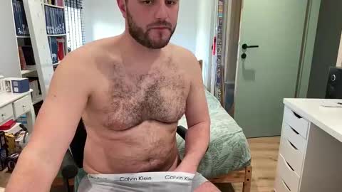 Snapshot of pilou7452 chatting on 25, 2, 2026 pilou online show from 25, 2, 2026