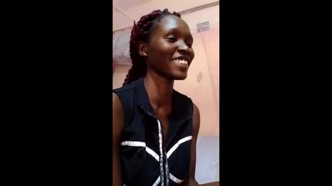 pinah1997 online show from 10, 4, 2026