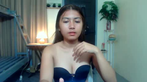 Snapshot of pinay_aangel chatting on 3, 6, 2026 pinay_aangel online show from 3, 6, 2026