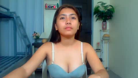 Snapshot of pinay_aangel chatting on 16, 6, 2026 pinay_aangel online show from 16, 6, 2026
