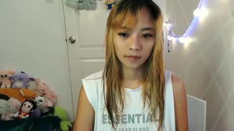 Snapshot of pinay_beauty14 chatting on 4, 1, 2025 pinay beauty14 online show from 4, 1, 2025