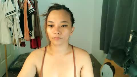 pinay beauty14 online show from 15, 4, 2026