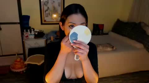 Snapshot of pinaysluttyaira chatting on 28, 9, 2025 PinaySluttyAira online show from 28, 9, 2025