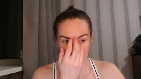       online show from 15, 12, 2025