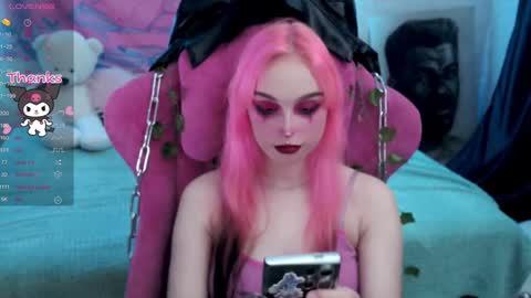 Snapshot of pineapple_dope chatting on 5, 2, 2025 Nancy online show from 5, 2, 2025