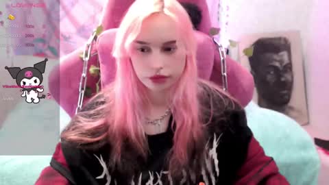Snapshot of pineapple_dope chatting on 24, 2, 2025 Nancy online show from 24, 2, 2025