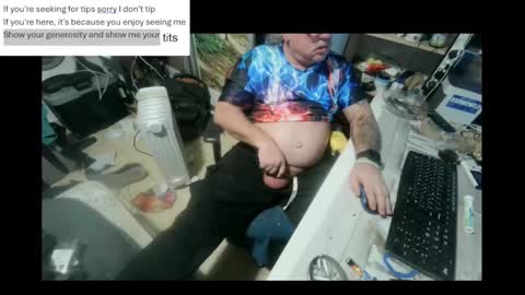 Snapshot of pini_z chatting on 17, 1, 2025 pini_z online show from 17, 1, 2025