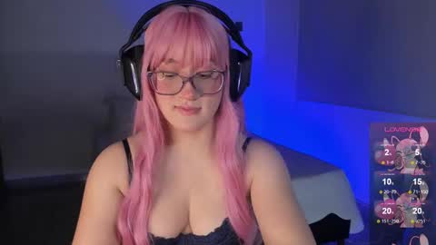 Snapshot of pink_angell chatting on 9, 2, 2025 Emilly Santis online show from 9, 2, 2025