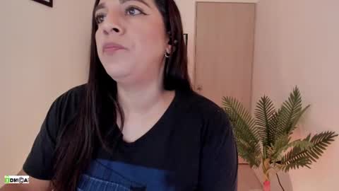 Snapshot of pink_kitten_ chatting on 23, 6, 2026 Eli online show from 23, 6, 2026