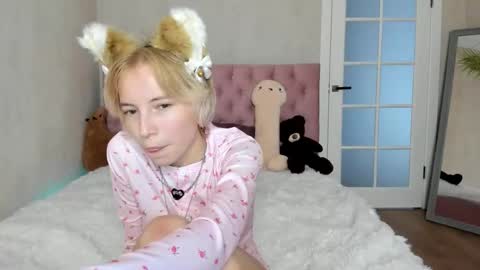 pink_lila18 online show from 22, 9, 2025