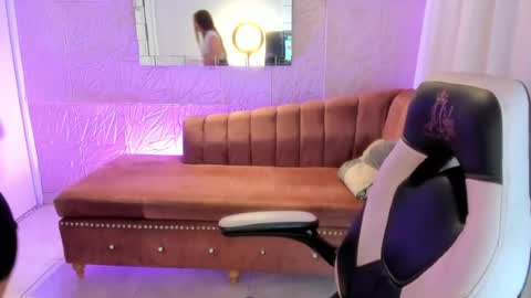 isabella online show from 22, 6, 2026