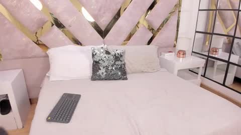 Snapshot of pink_soul chatting on 13, 11, 2025 Pink Soul online show from 13, 11, 2025