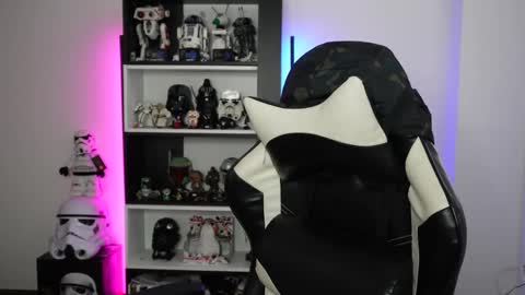 Emily online show from 22, 4, 2026