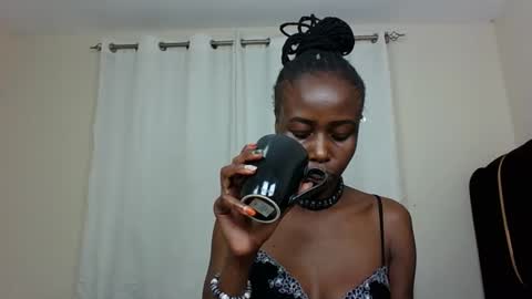 Snapshot of pinkie_ponny chatting on 8, 3, 2025 Pinkie online show from 8, 3, 2025