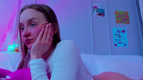 Mila online show from 11, 4, 2026