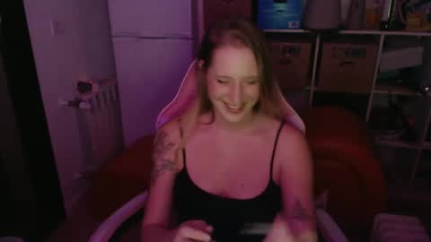 pinkladyx2 online show from 1, 2, 2025