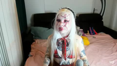 Snapshot of pinkslobber chatting on 1, 11, 2025 Helen Goat online show from 1, 11, 2025