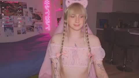 pinkvenom_ online show from 25, 11, 2025