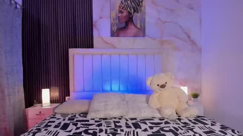 Snapshot of pinky_peach_ chatting on 5, 10, 2025 Peachy online show from 5, 10, 2025