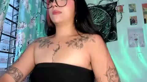 Snapshot of pinky_promiseex chatting on 25, 6, 2026 pinky_promiseex online show from 25, 6, 2026