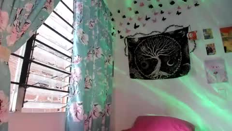 Snapshot of pinky_promiseex chatting on 27, 7, 2026 pinky_promiseex online show from 27, 7, 2026