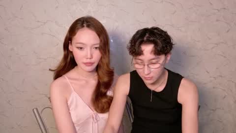 Li long hair and Ru short hair online show from 23, 7, 2026