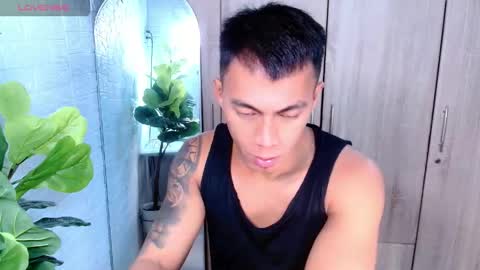 Snapshot of pinoymilker chatting on 22, 4, 2026 ethan online show from 22, 4, 2026