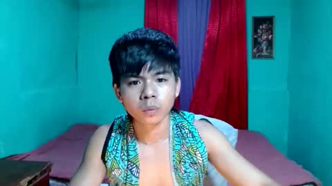 Snapshot of pinoymonstercock_xx chatting on 22, 9, 2025 WIN WIN JAY AR online show from 22, 9, 2025