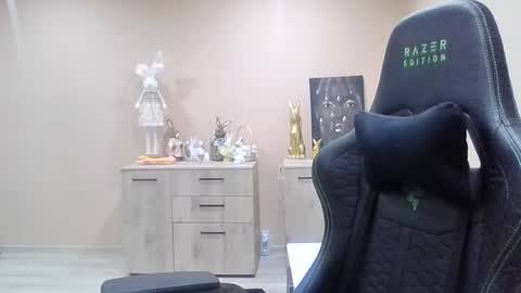 Gifted One online show from 28, 4, 2026