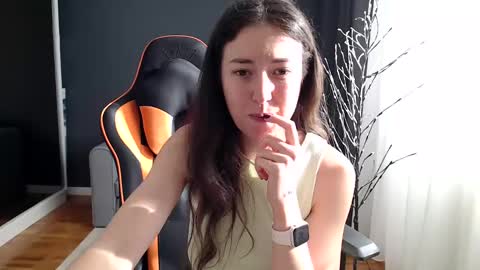 piscesgirl06 online show from 28, 1, 2025