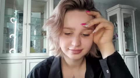 Caroline online show from 6, 4, 2026