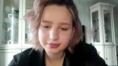 Caroline online show from 6, 4, 2026
